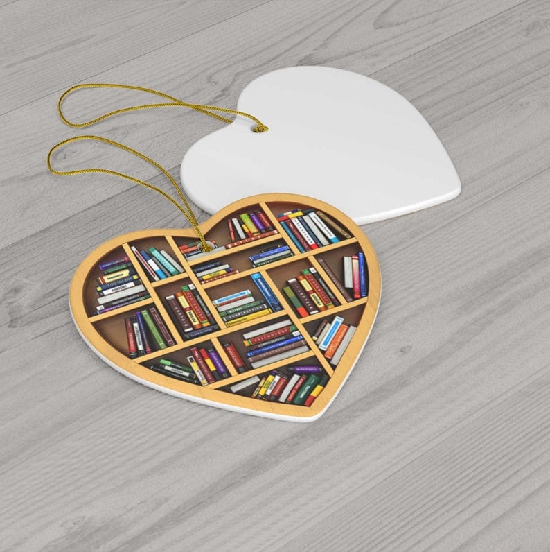 Book Lovers Ornament – 3D Heart Design, Artisan Craft